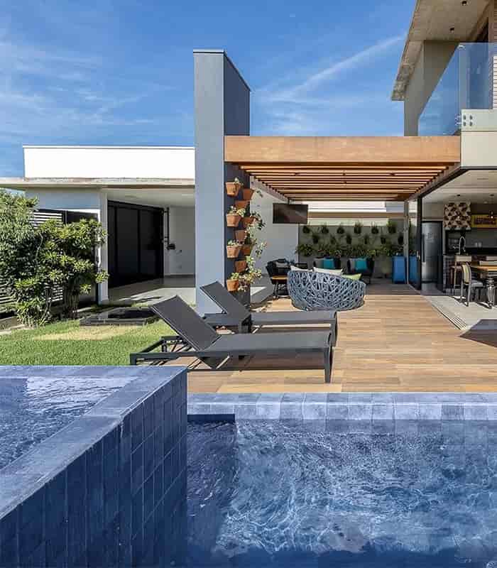 PORCELANATO ATLANTIS BL LUx REL MODERADO (20.1*20.1) 1.01 MT 