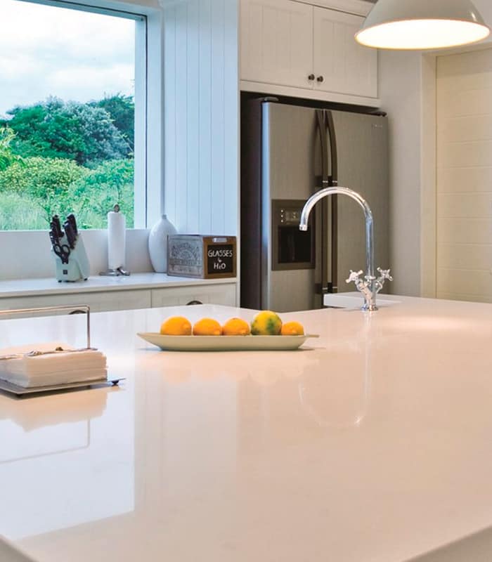 CUARZO NT. YKLP028 PURE WHITE 1.56 M2                          